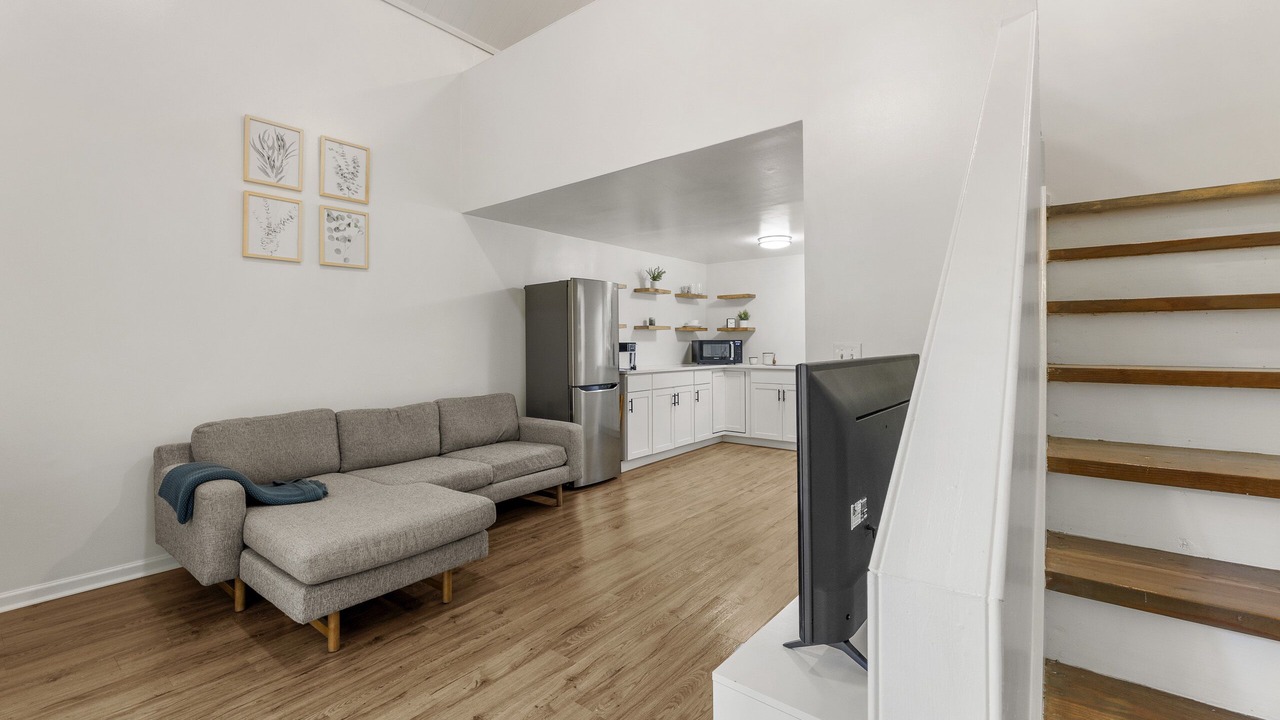 Photo of Livingroom in Greater Valley Brook
