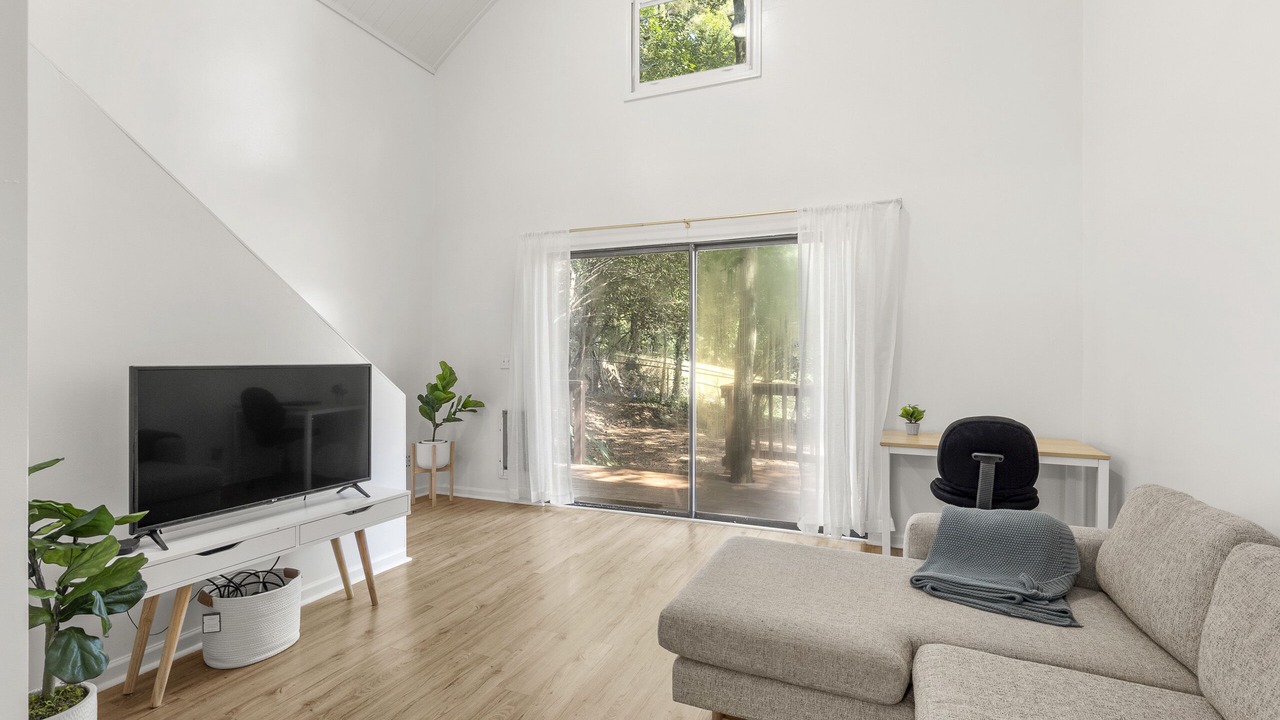 Photo of Livingroom in Greater Valley Brook