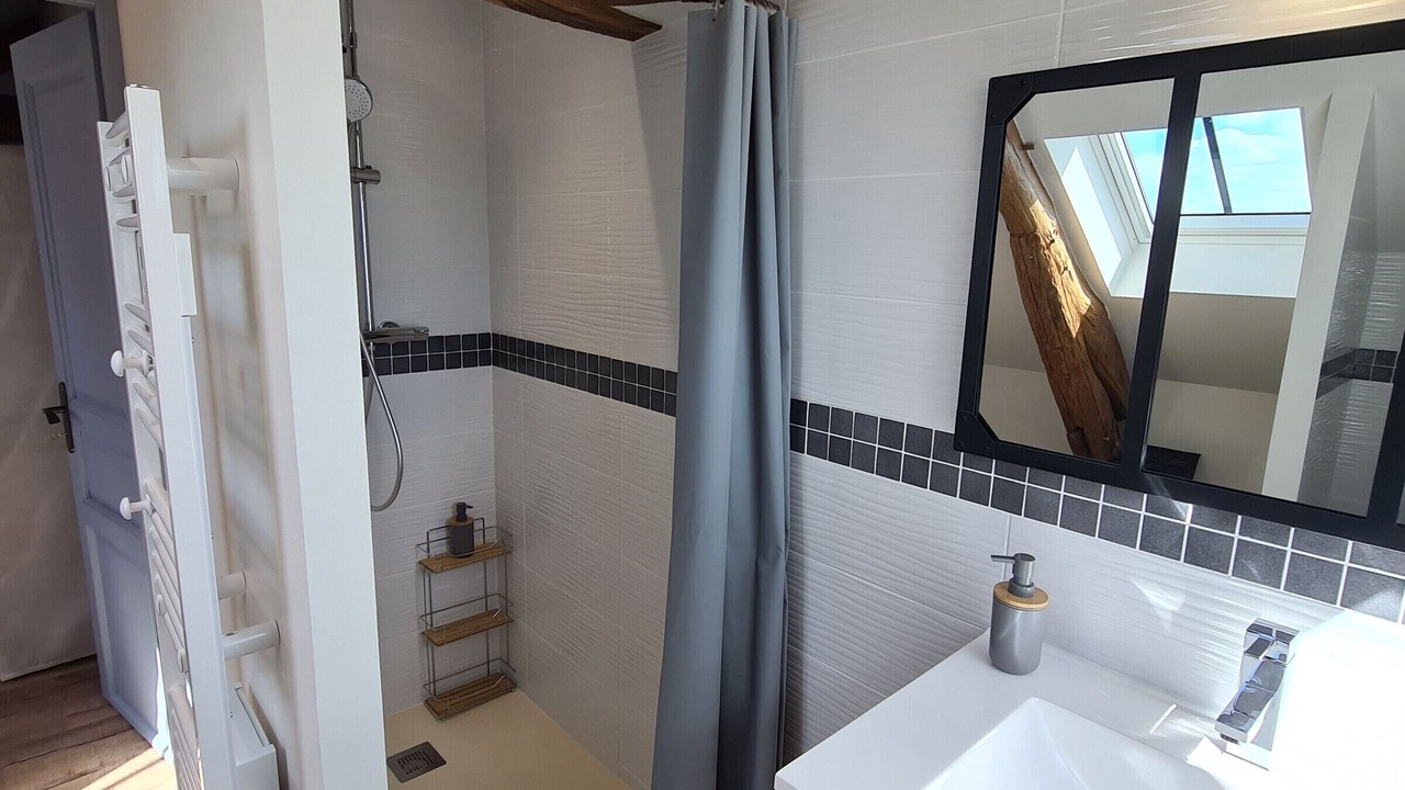 Photo of Bathroom in Briare