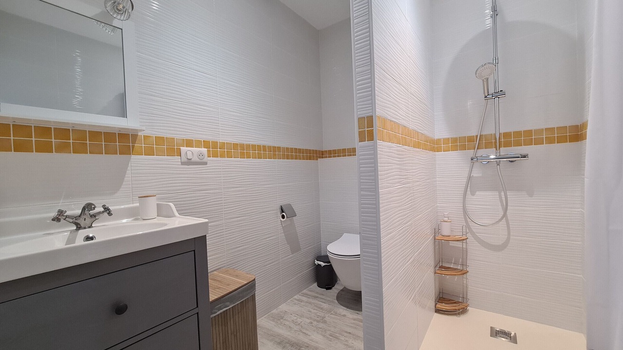 Photo of Bathroom in Briare