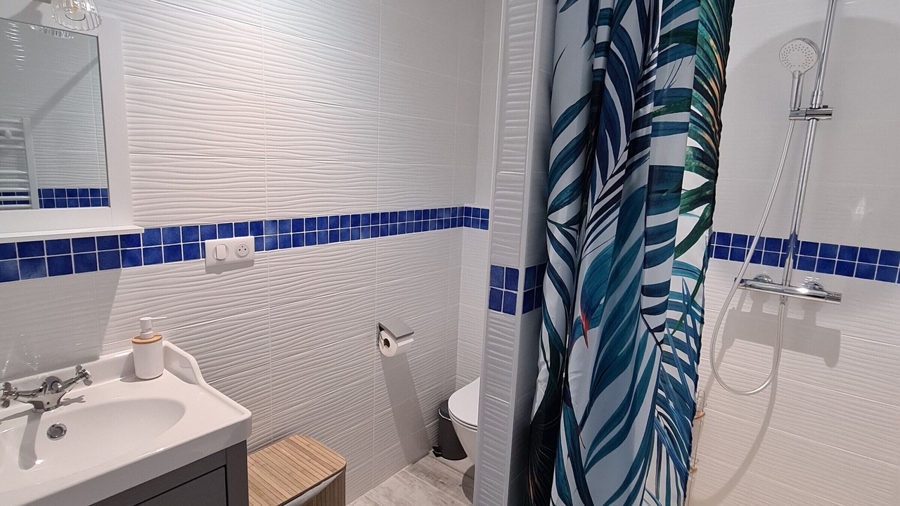 Photo of Bathroom in Briare