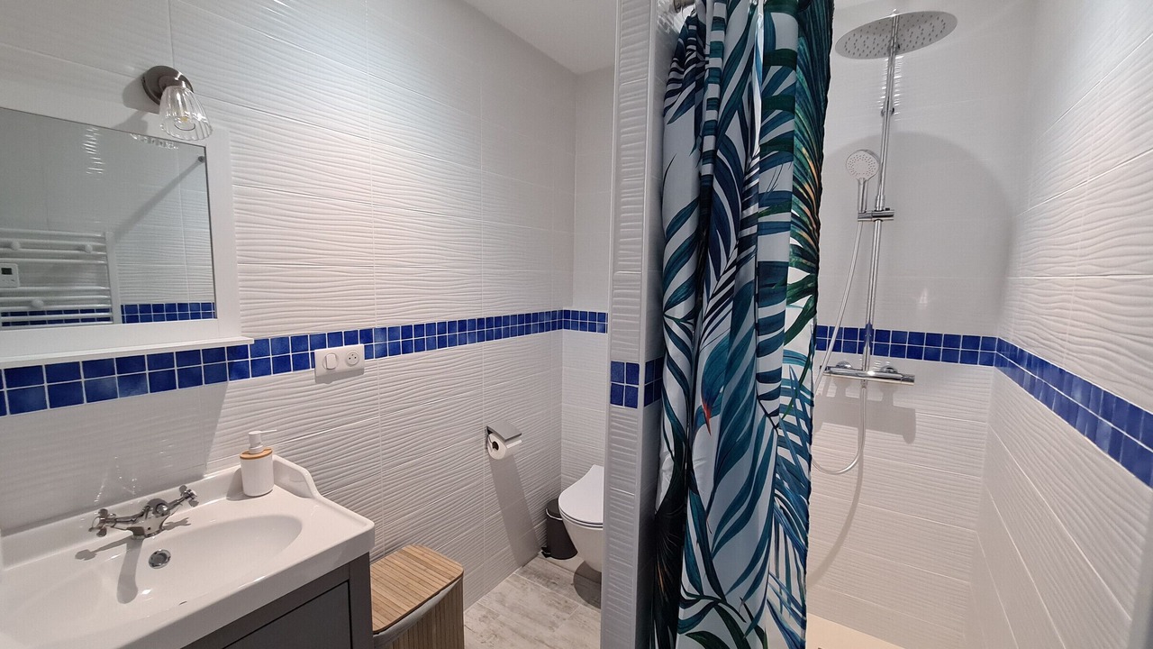 Photo of Bathroom in Briare