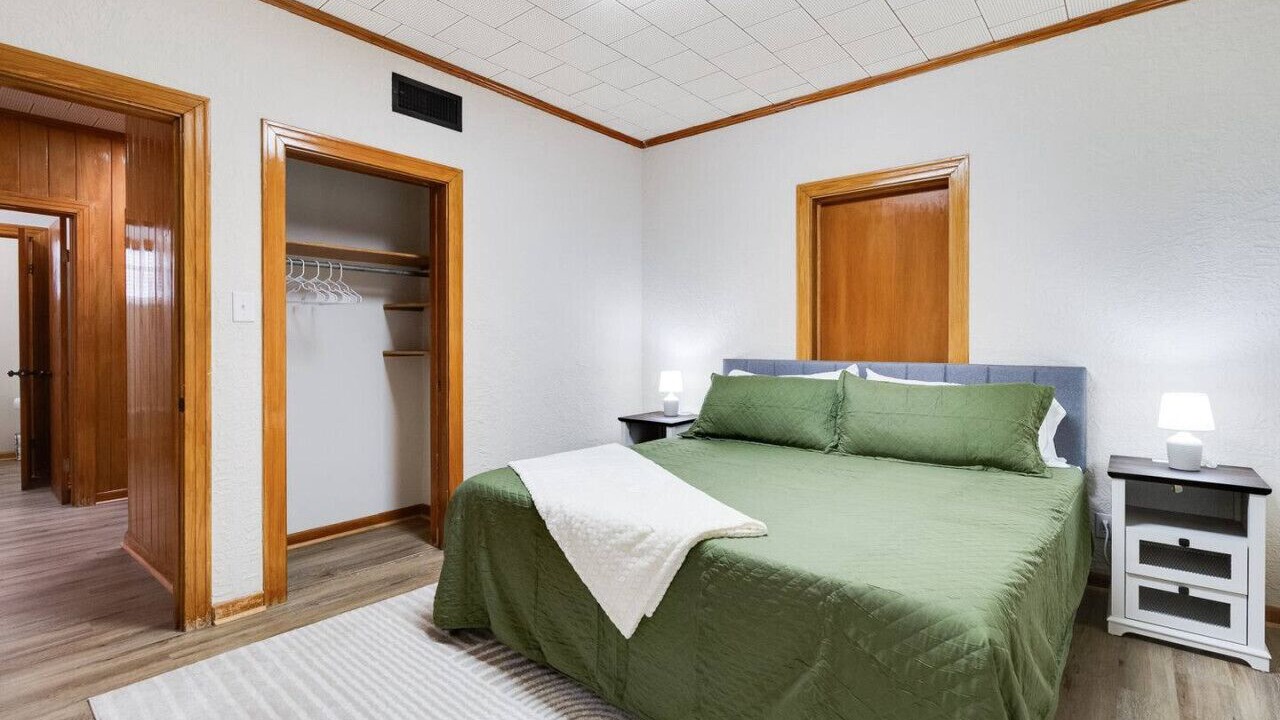 Photo of Bedroom in Abbeville