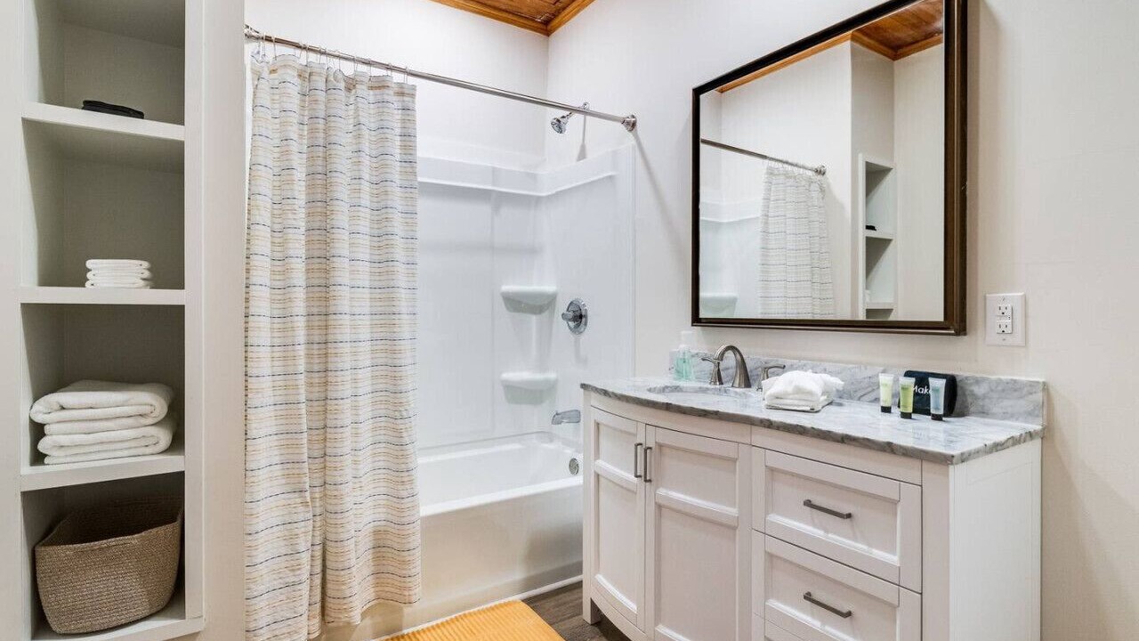 Photo of Bathroom in Abbeville