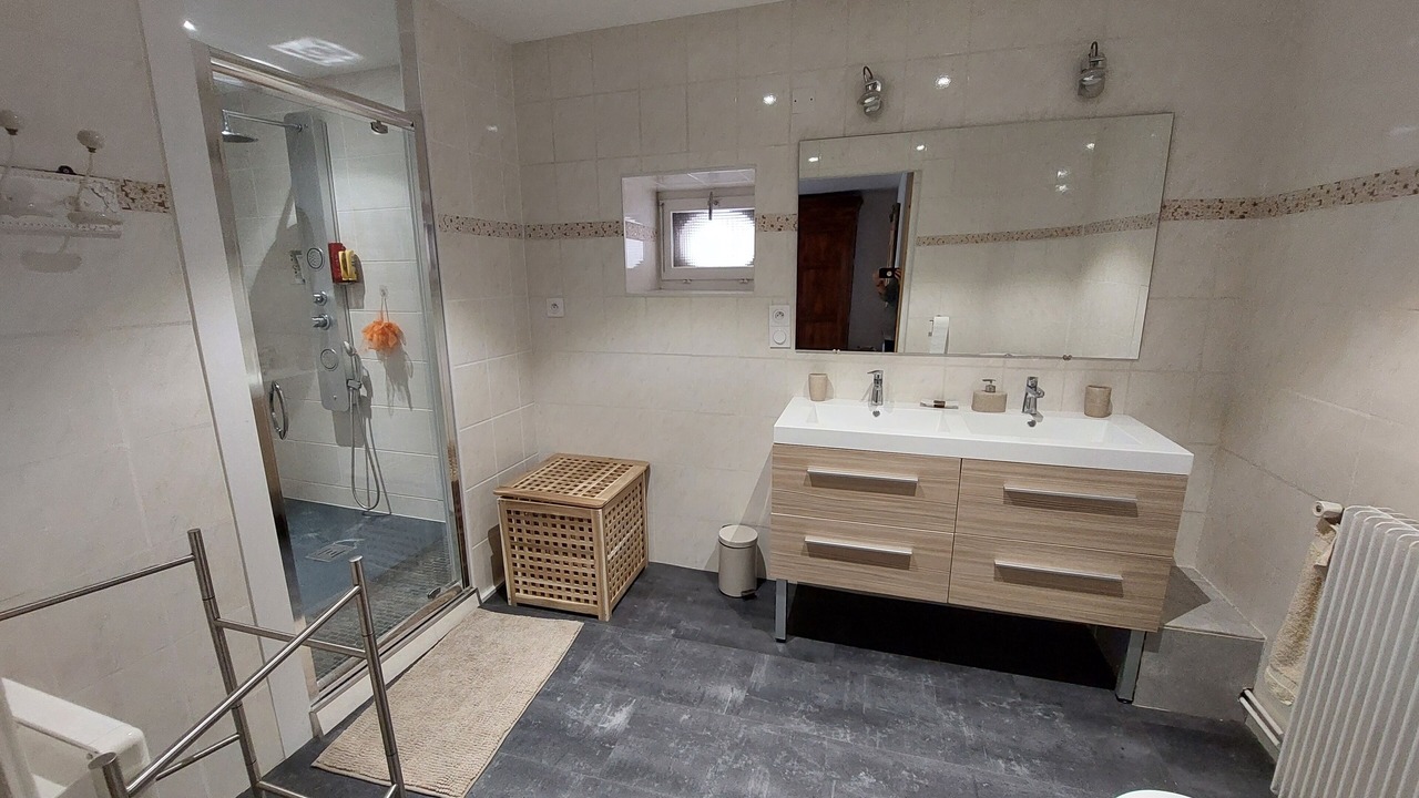 Photo of Bathroom in Saint-Maurice-sous-les-Cotes
