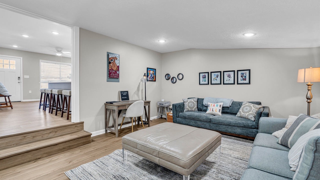 Photo of Livingroom in Starkville