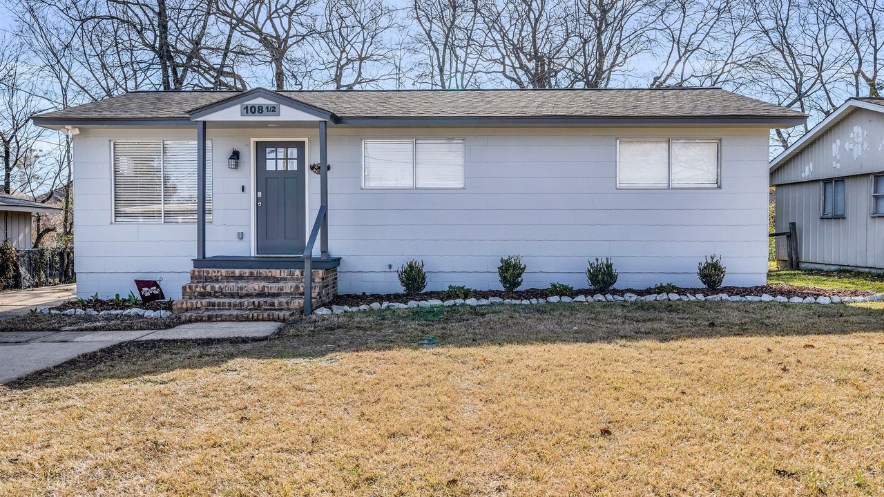 Photo of Outdoor in Starkville
