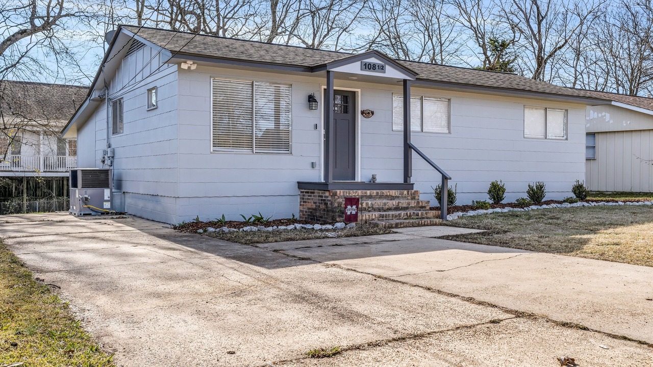 Photo of Outdoor in Starkville