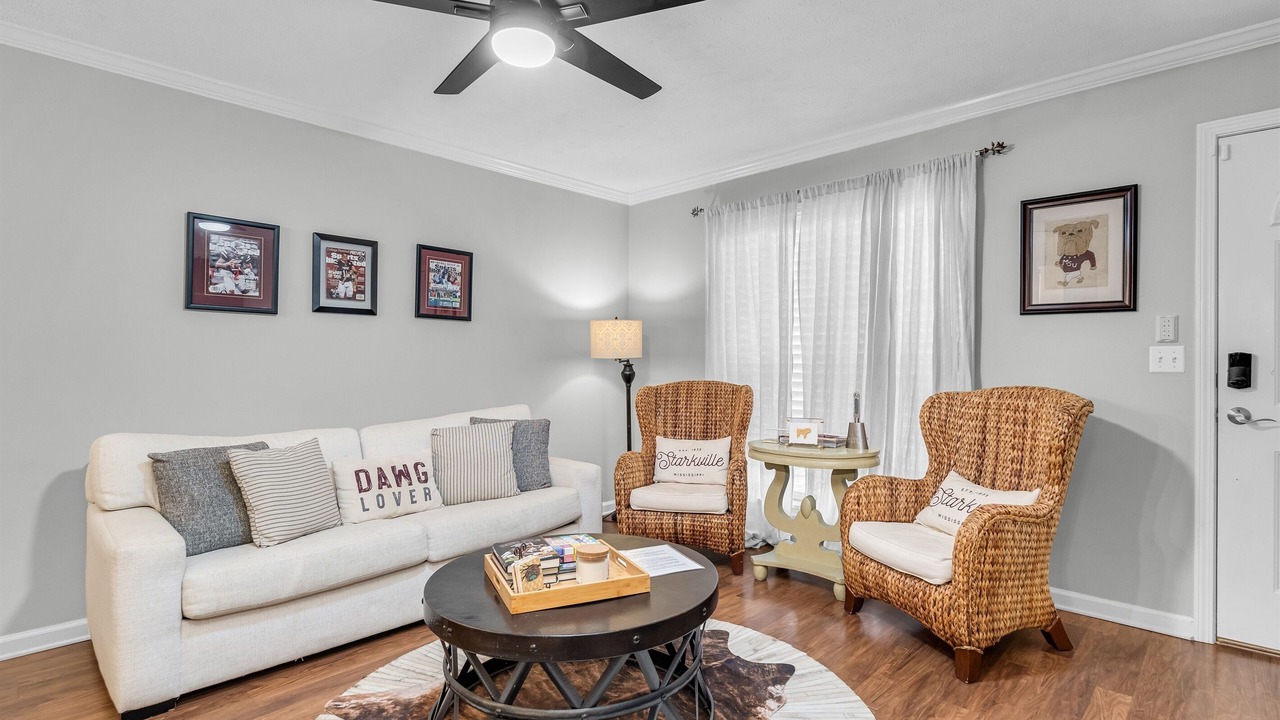 Photo of Livingroom in Starkville