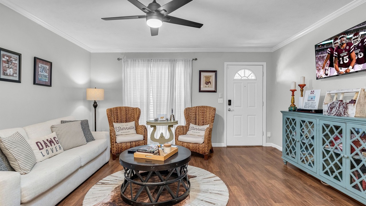 Photo of Livingroom in Starkville