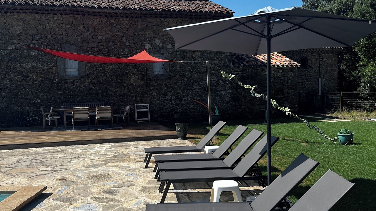 Photo of Outdoor in Saint-Julien-les-Rosiers