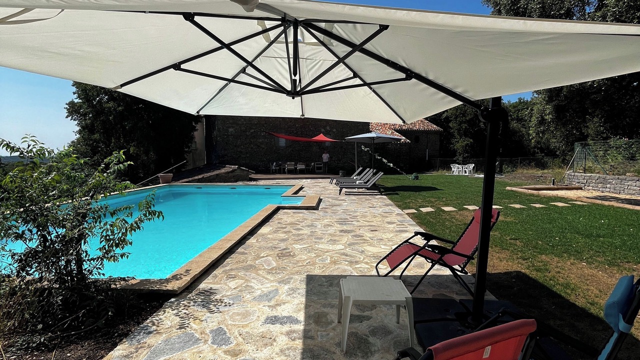 Photo of Outdoor in Saint-Julien-les-Rosiers