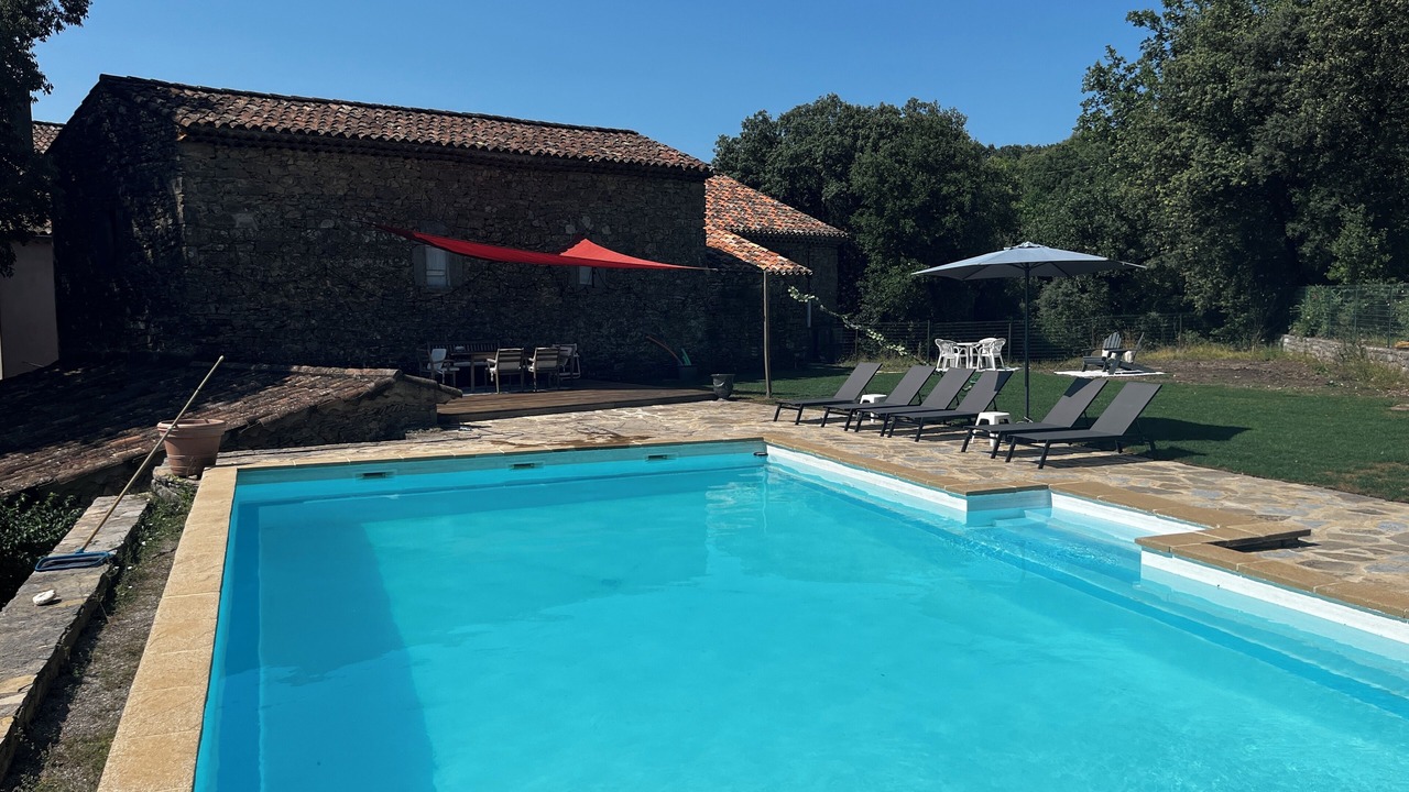 Photo of Outdoor in Saint-Julien-les-Rosiers