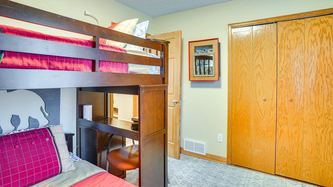 Photo of Bedroom in Savage