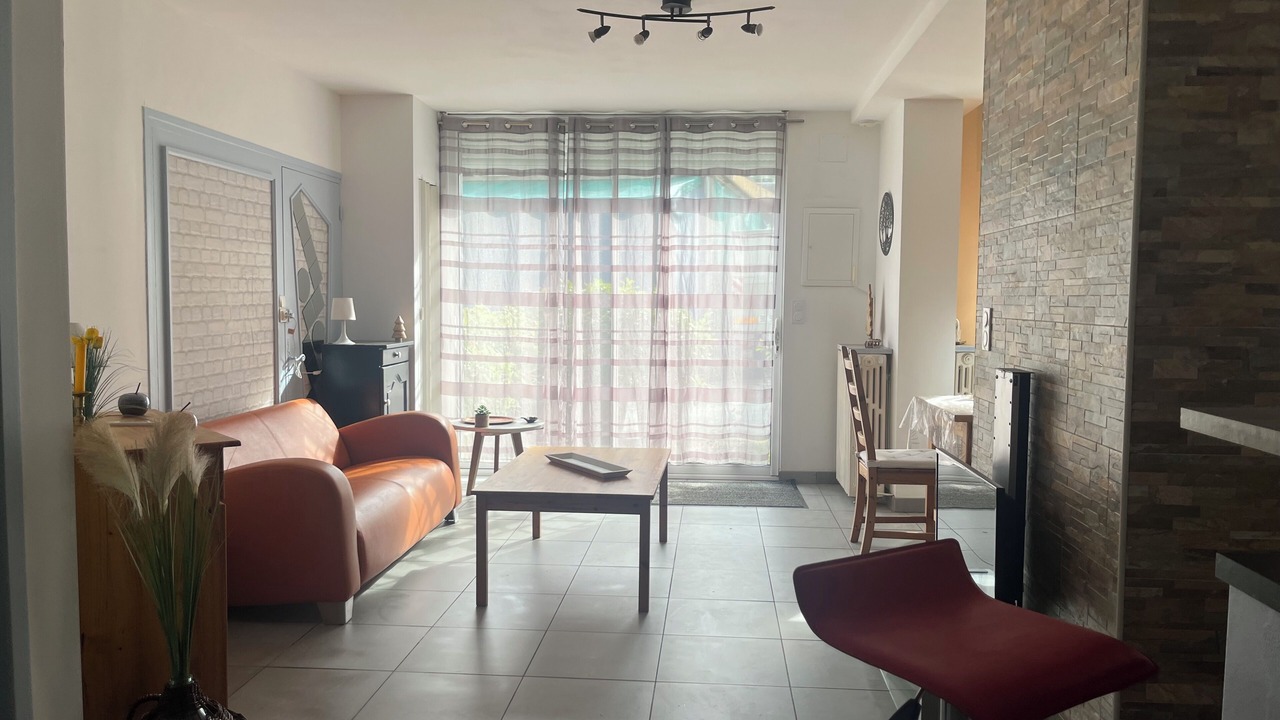 Photo of Livingroom in Sarrancolin