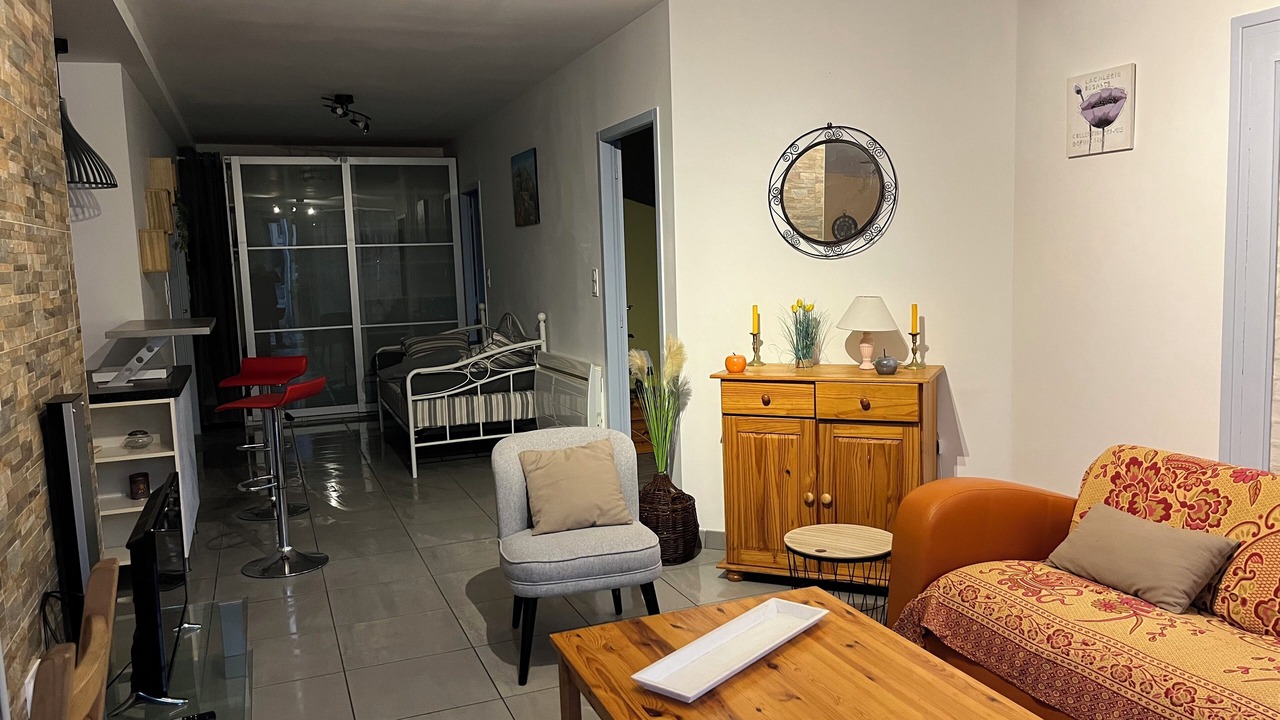 Photo of Livingroom in Sarrancolin