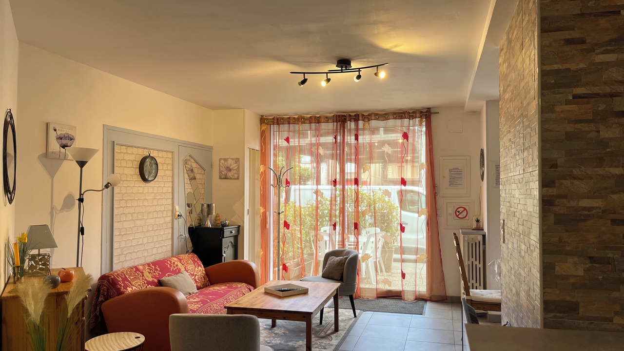 Photo of Livingroom in Sarrancolin