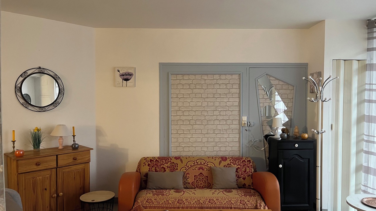 Photo of Livingroom in Sarrancolin