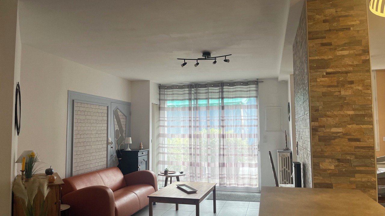 Photo of Livingroom in Sarrancolin