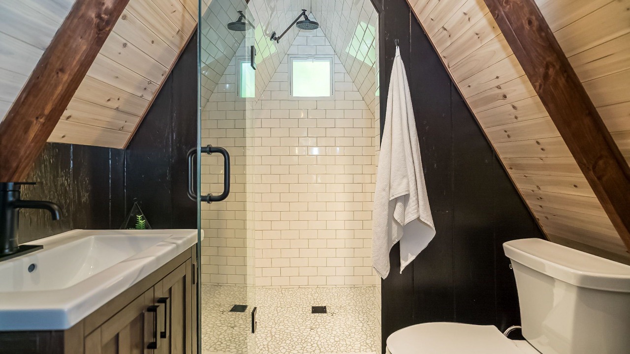 Photo of Bathroom in Innsbrook
