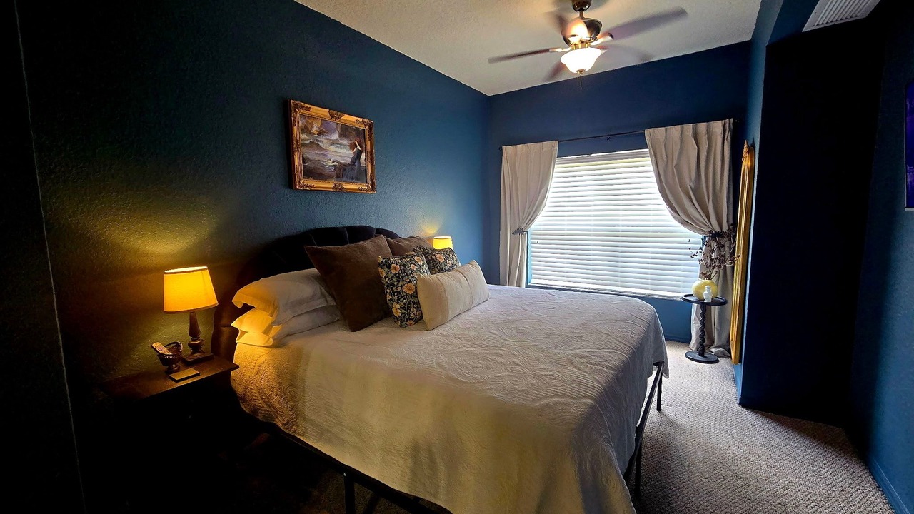Photo of Bedroom in Veranda Palms