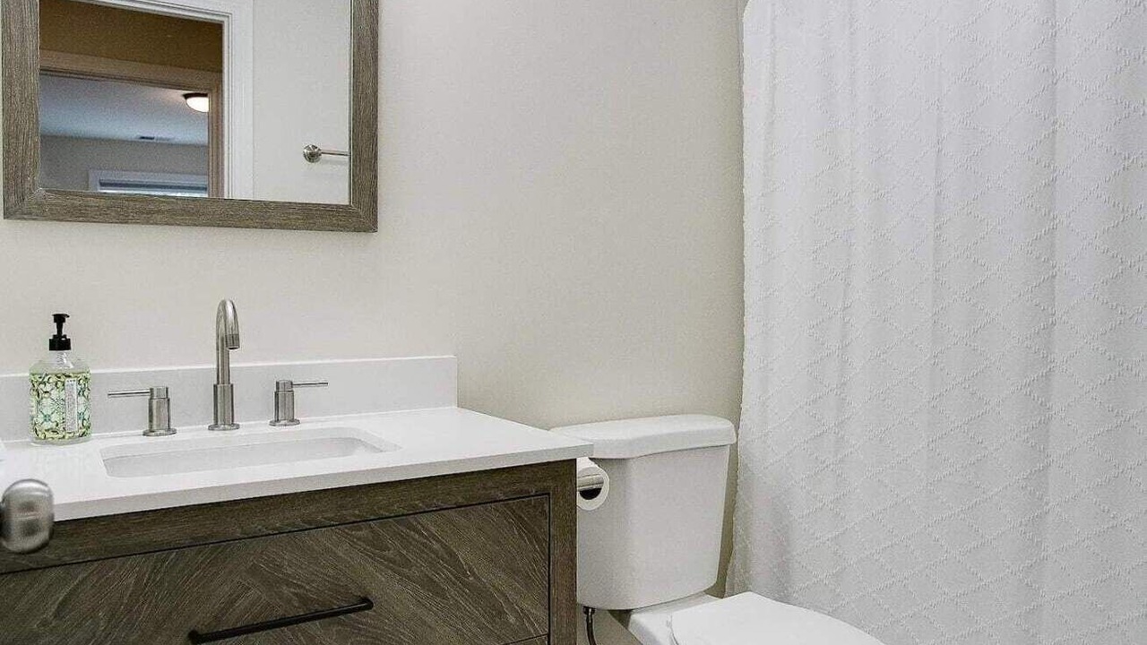 Photo of Bathroom in Smoketown Jackson