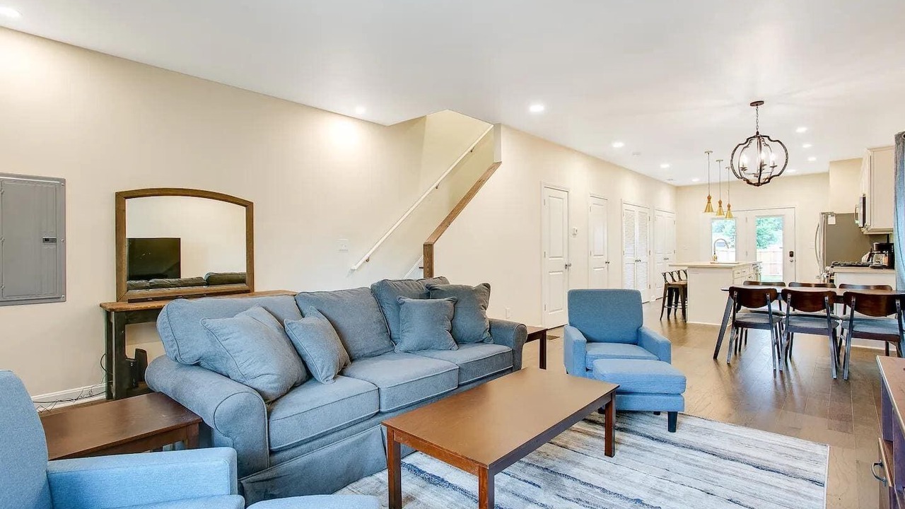 Photo of Livingroom in Smoketown Jackson