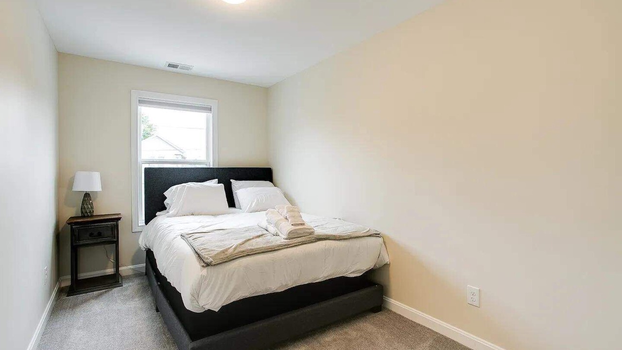 Photo of Bedroom in Smoketown Jackson