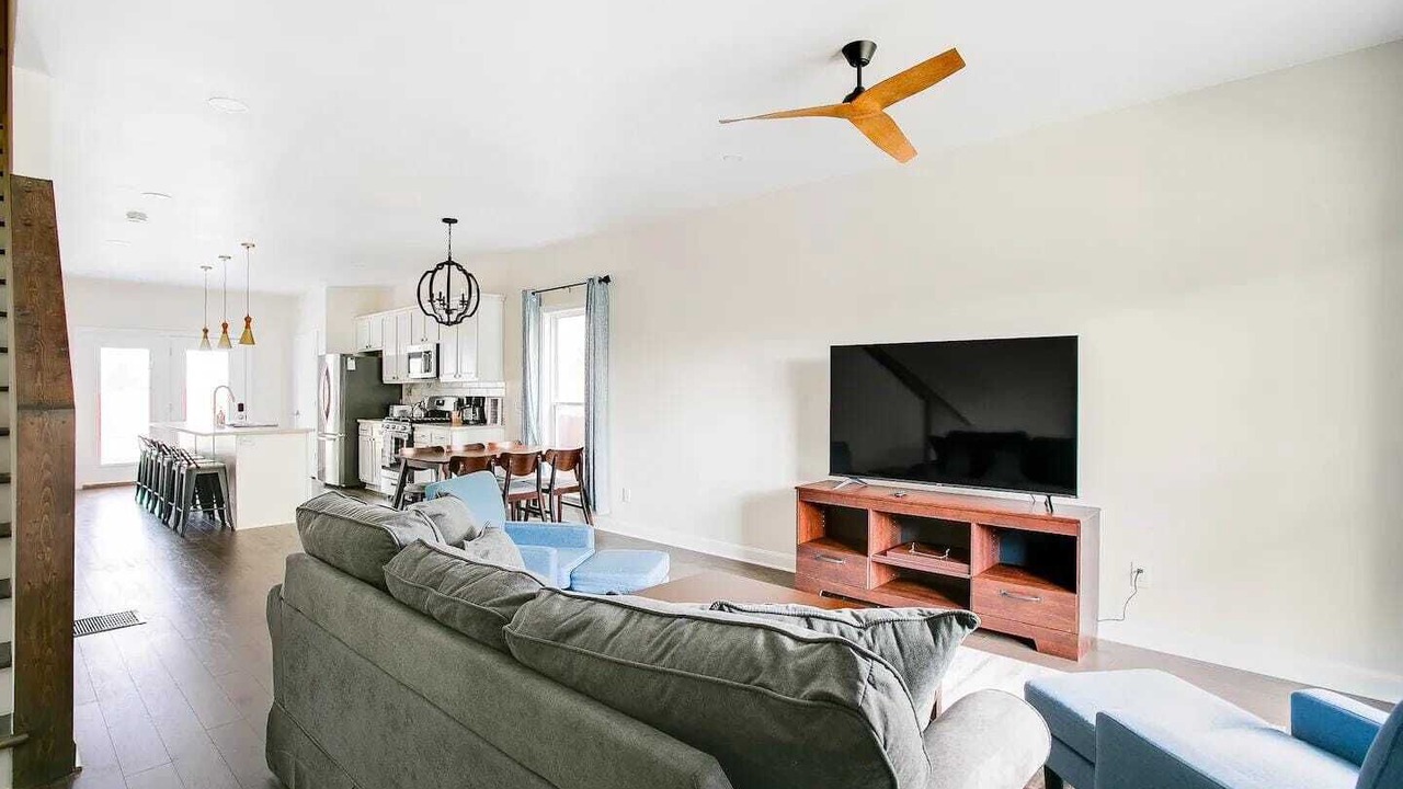 Photo of Livingroom in Smoketown Jackson