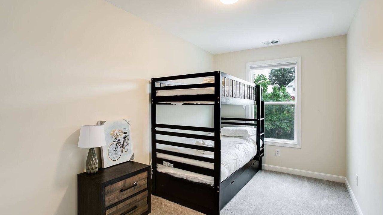 Photo of Bedroom in Smoketown Jackson