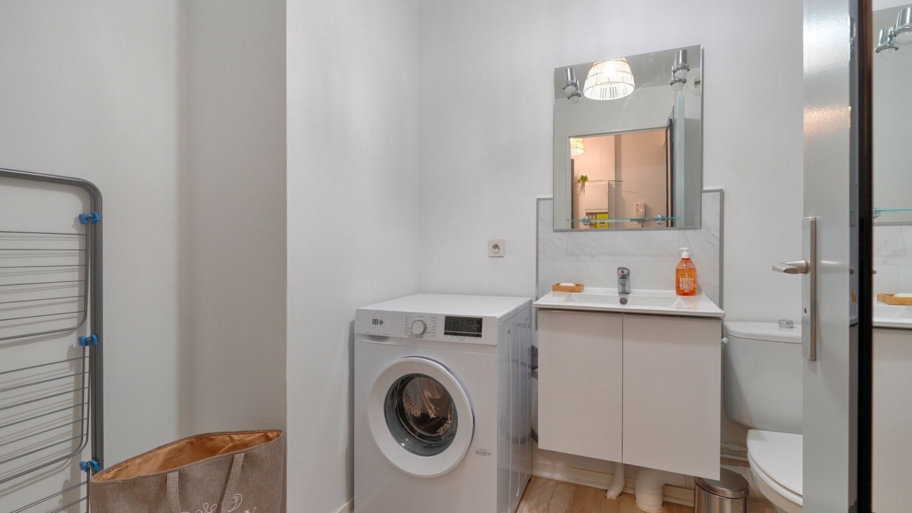 Photo of Bathroom in Savigny-le-Temple