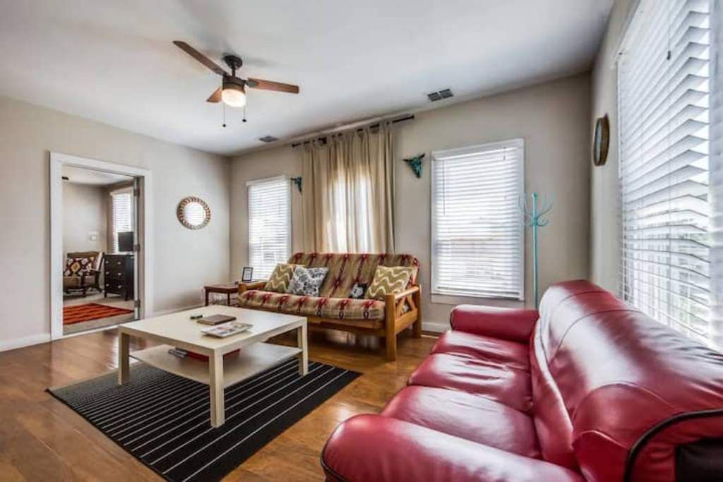 Photo of Livingroom in Near East Side