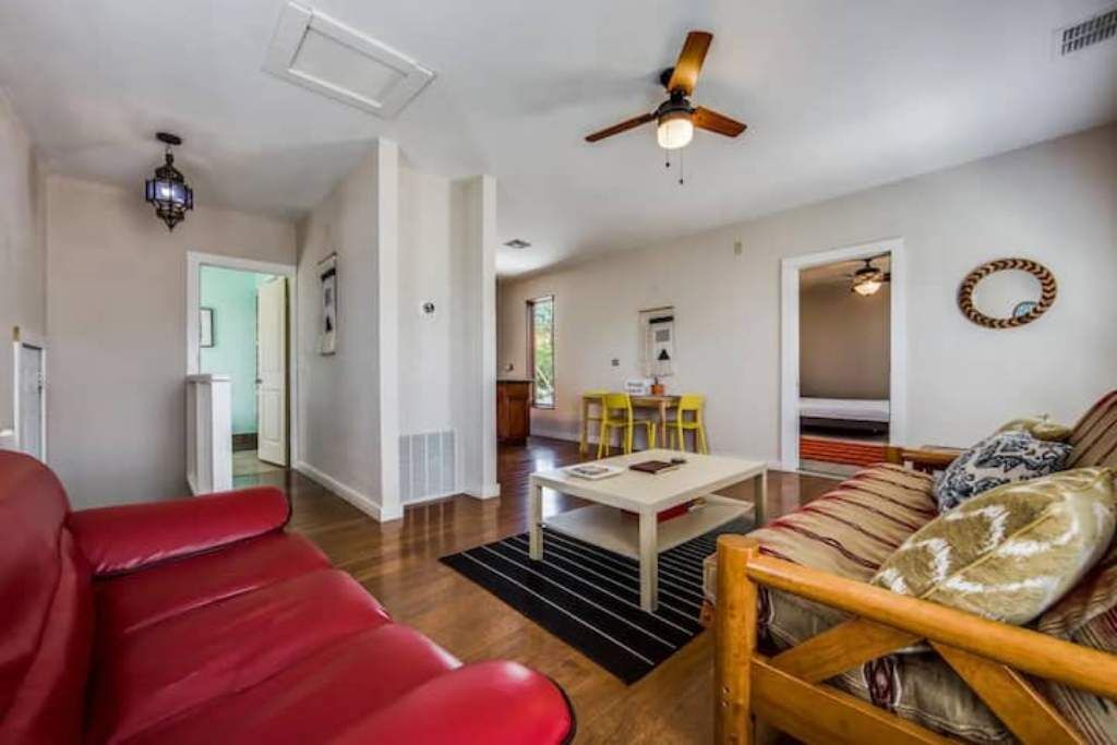 Photo of Livingroom in Near East Side