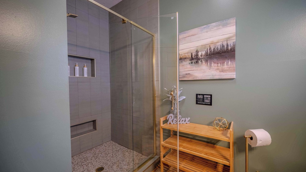 Photo of Bathroom in East Ellijay