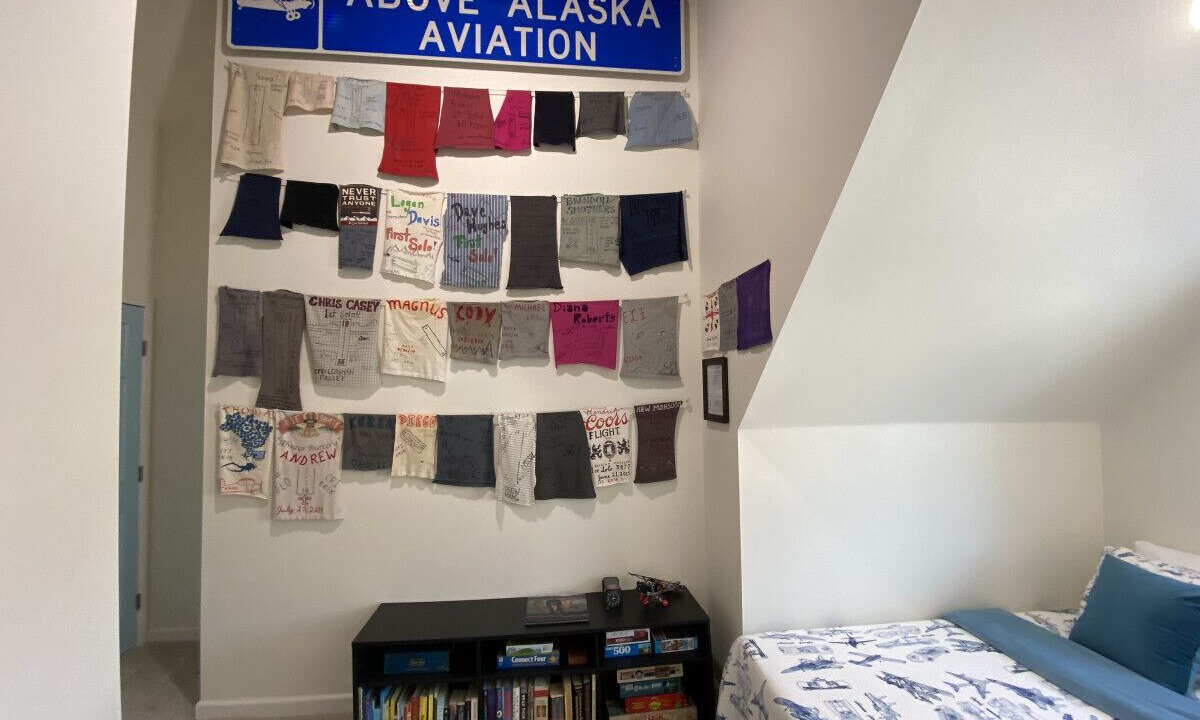 Photo of Bedroom in Talkeetna