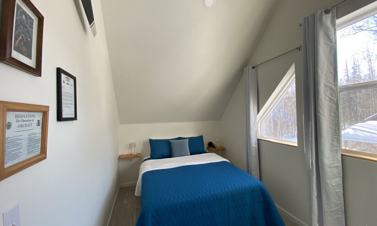 Photo of Bedroom in Talkeetna