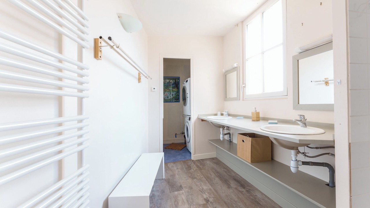 Photo of Bathroom in Bourgueil