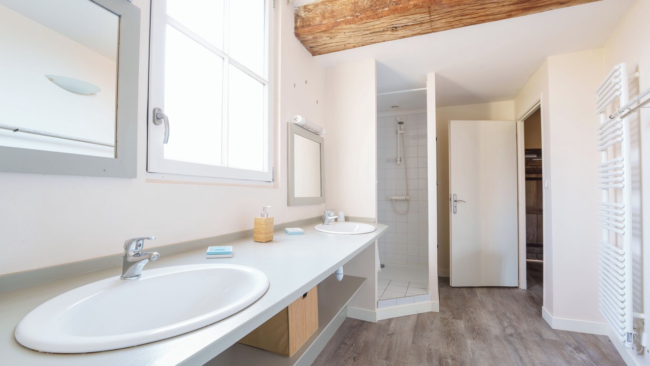 Photo of Bathroom in Bourgueil