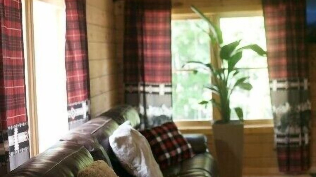 Photo of Livingroom in Hamilton Township