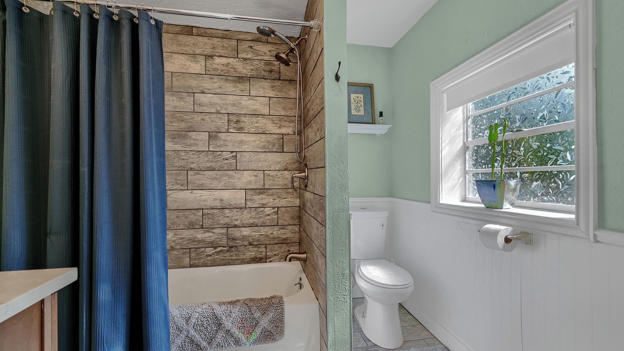 Photo of Bathroom in Denison