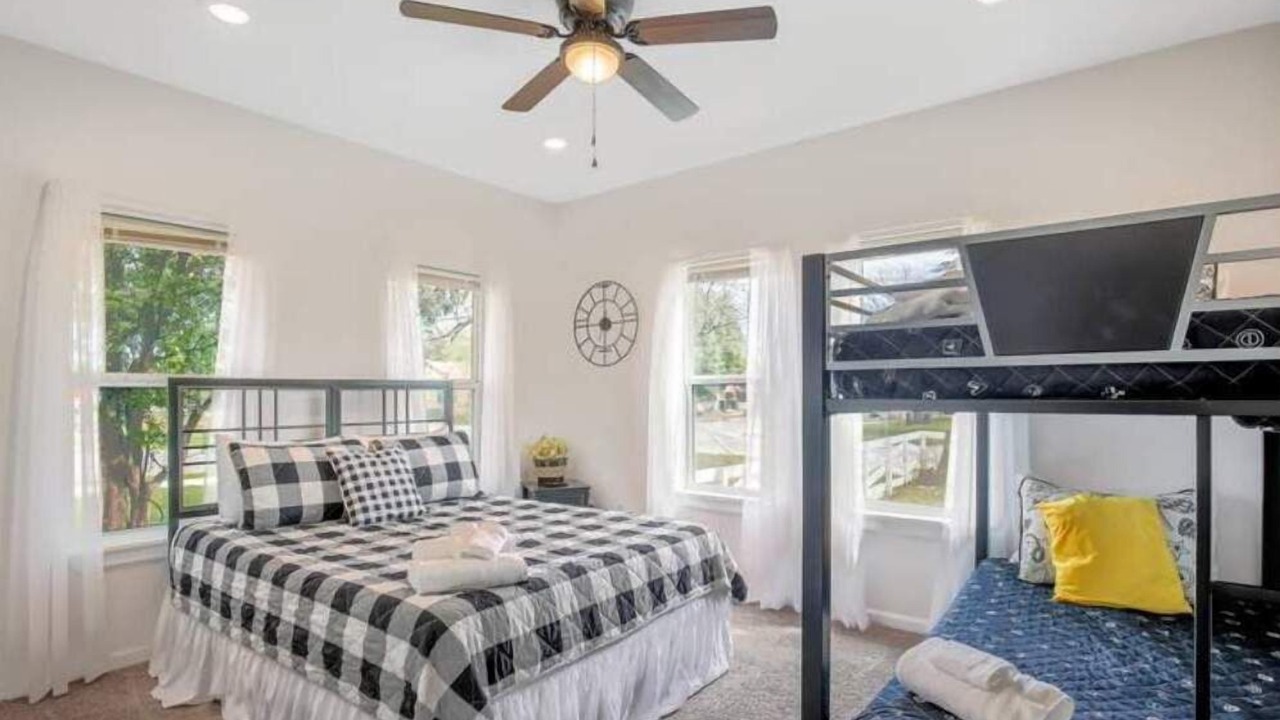 Photo of Bedroom in Harlandale
