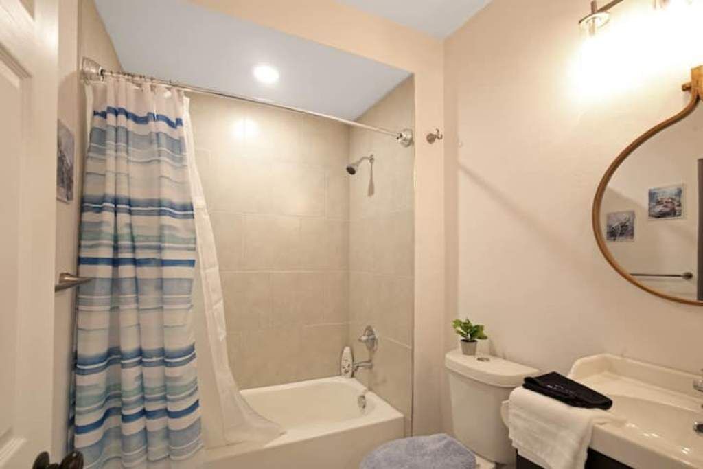 Photo of Bathroom in Harlandale