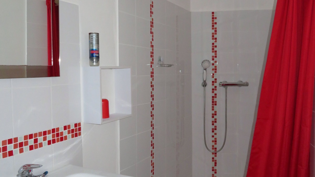 Photo of Bathroom in Avon-les-Roches
