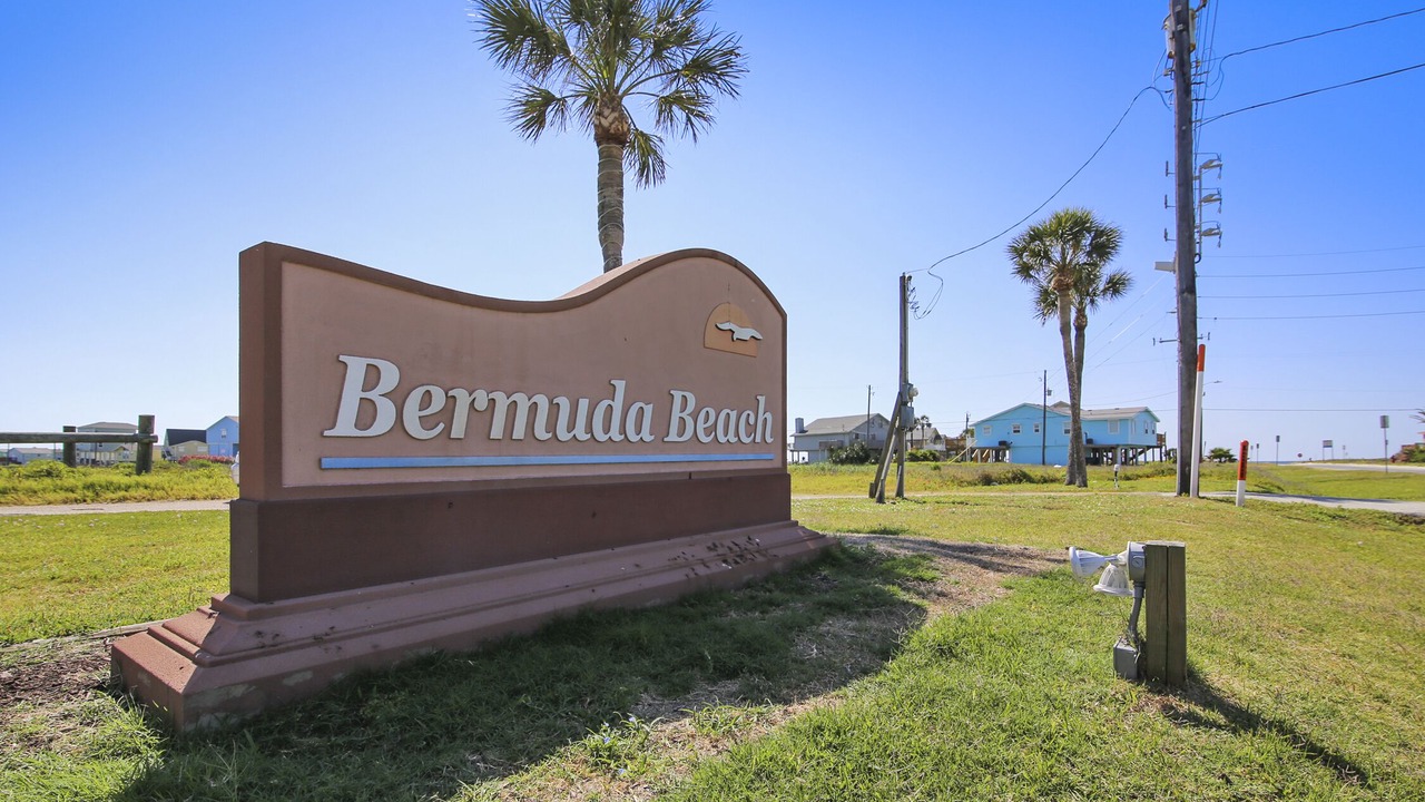 Photo of Others in Bermuda Beach