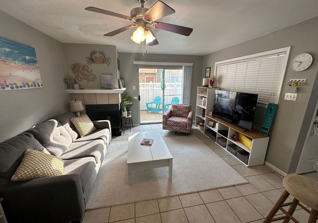Photo of Livingroom in Galveston