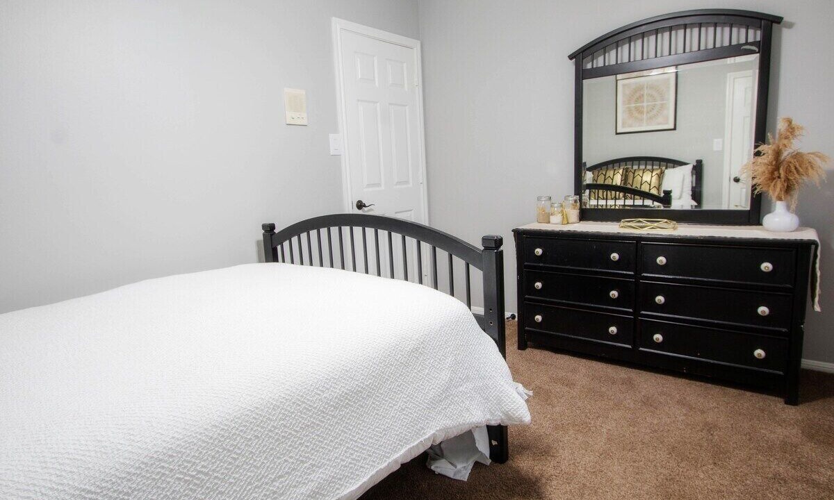 Photo of Bedroom in Far North Central