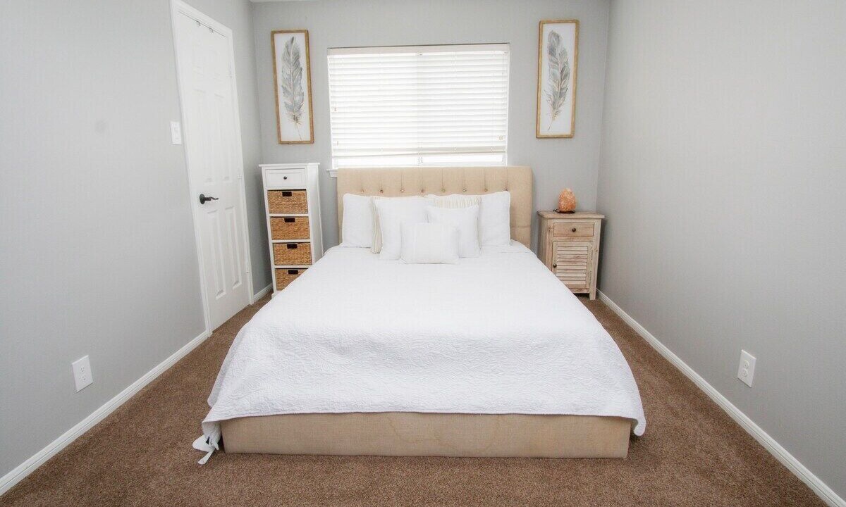 Photo of Bedroom in Far North Central