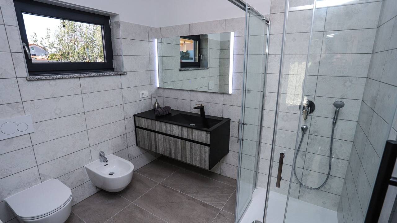 Photo of Bathroom in Mali Maj
