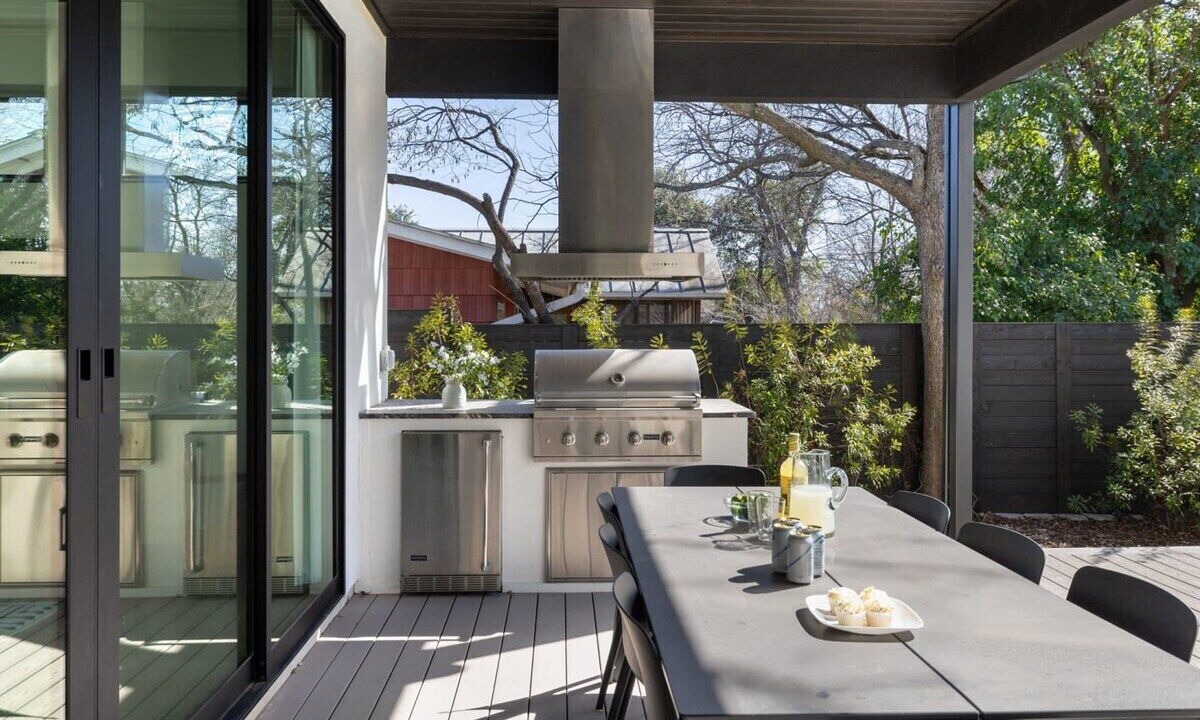 Photo of Outdoor in Brentwood
