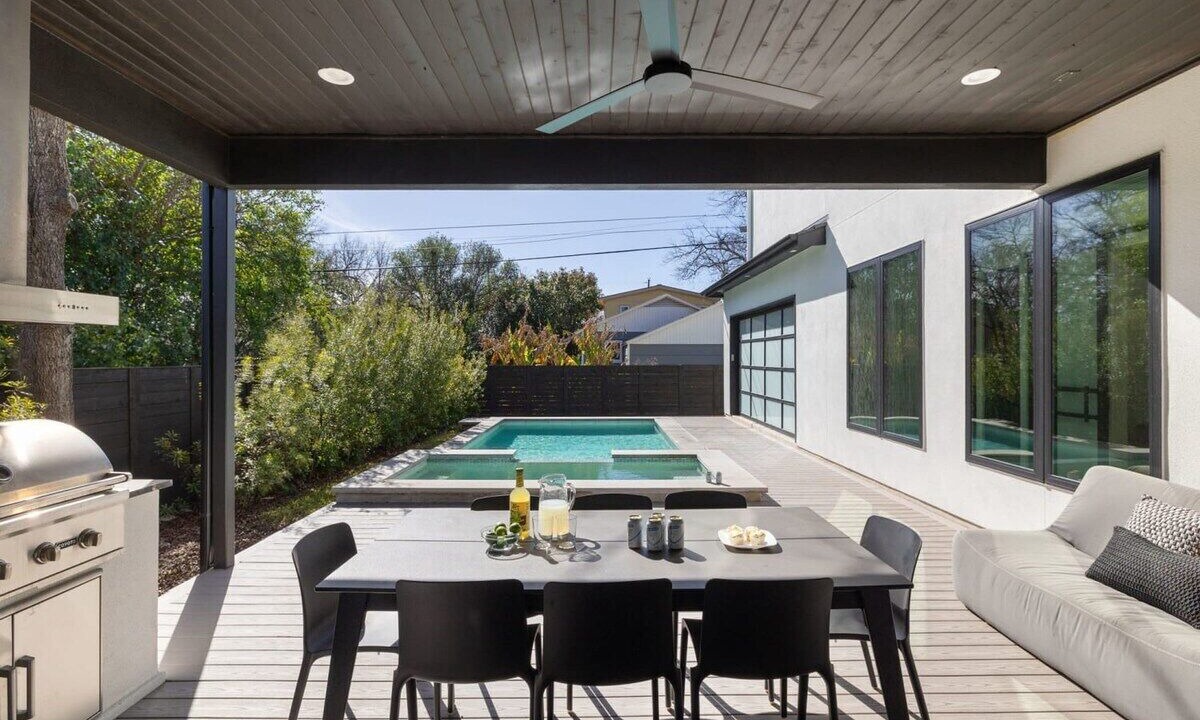 Photo of Outdoor in Brentwood